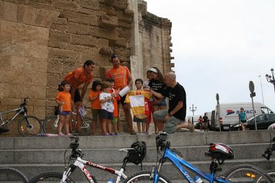 Alejandro Valverde apoya la 1a Marcha Solidaria contra la Leucemia