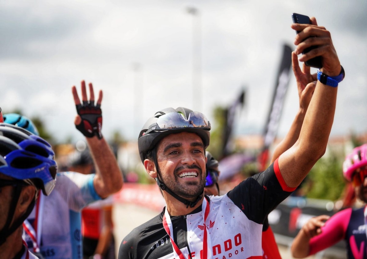 2.000 cicloturistas pedalean en la Gran Fondo Alberto Contador