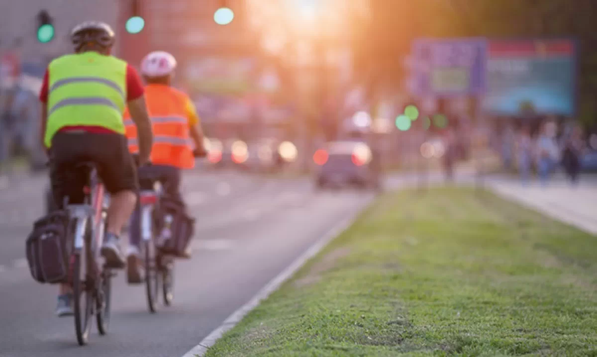 20 normas de circulación en bicicleta que todo ciclista debe conocer