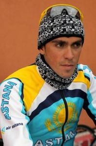 Alberto Contador lima  unos valiosos segundos  