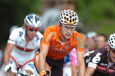 Vuelta a Suiza: Aitor Hernández lidera la montaña