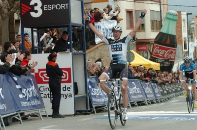 Jens Voigt  gana la cuarta etapa de la 