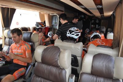 la Vuelta 2011: El Euskatel ya entrena en Benidorm