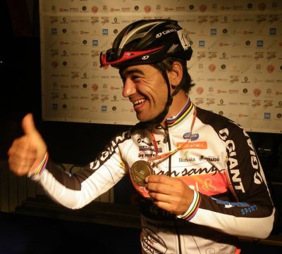 Julian Sanz ya se encuentra en Estados Unidos
