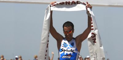 De otro planeta: Eneko Llanos gana el Ironman de  Lanzarote