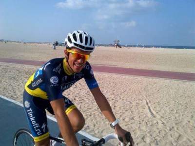 Entrenando por el desierto con Alberto Contador