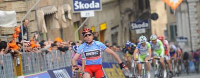 Tirreno Adriático: Evans afianza su liderato con una victoria