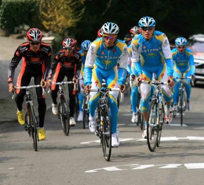 Contador sube dos veces el Muro de Huy