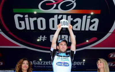 Vídeo: Sprint de Cavendish para ganar la sexta etapa del Giro