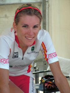 La ciclista olímpica Anna Sanchis galardonada