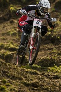 Bernat Guàrdia y Vicky Hernandez, Campeones de España de Descenso