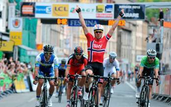 Edvald Boasson Hagen gana la tercera etapa de la Dauphine Libere 