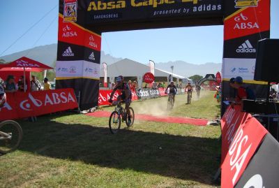 El Wild Wolf Trek asciende 100 puestos en la Cape Epic