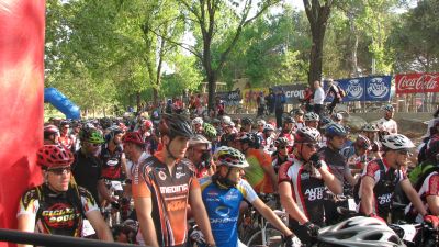 Cerca de 600 bikers protagonizan en El Catllar