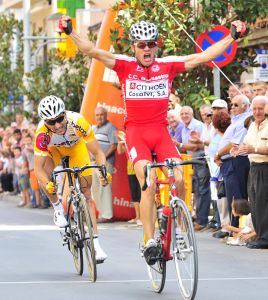 Daniel Arnal se impone en Binefar