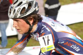 Iñigo Gómez pierde el campeonato en el último fin de semana