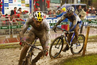 Triple cita sobre el barro en Euskadi