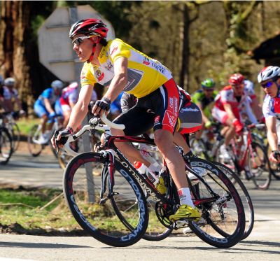 Luis León Sánchez apadrina el nuevo equipo ciclista de escuelas de Mula