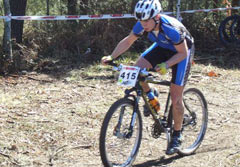 Carles Pérez roza el podio el día de su debut con Bikezona Conor
