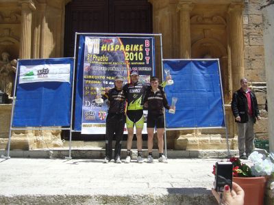 Los hermanos Pérez Abad comparten podio en el Hispabike