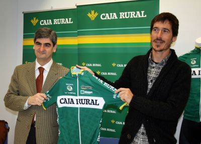 Caja Rural estrena equipación