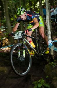 Nino Schurter se impone en Val d’Isère y se lleva la Copa del Mundo