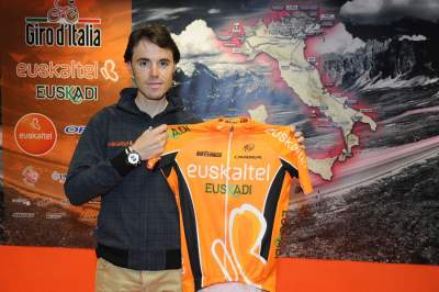 Euskaltel Euskadi sorteará dos maillots firmados