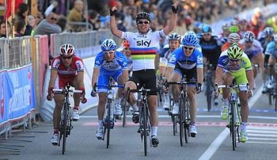 Mark Cavendish supera a Freire y gana en la Tirreno Adriático