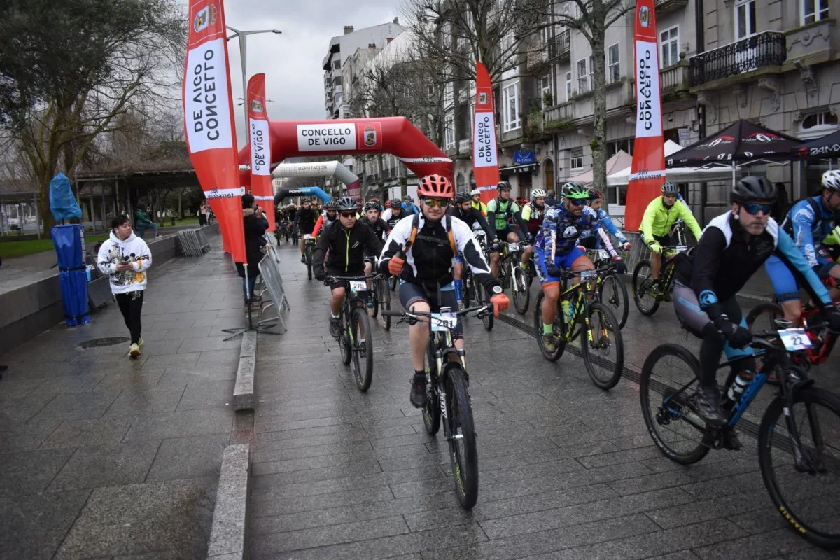 A Gran Bikedada, un espectáculo sobre un escenario de lluvia y barro 