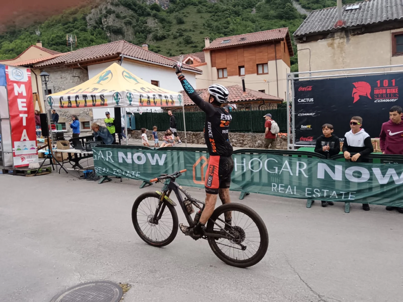 A la tercera fue la vencida para José Antonio Díez Arriola en el MTB Maratón La Rosca de Somiedo