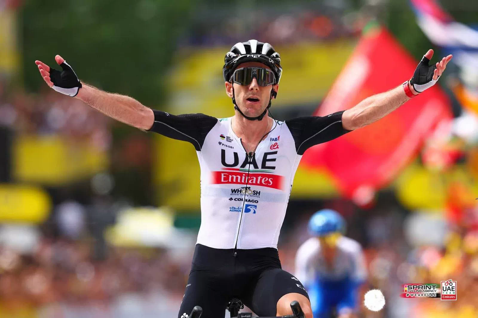 Adam Yates gana en Bilbao y es el primer líder del Tour de Francia 2023