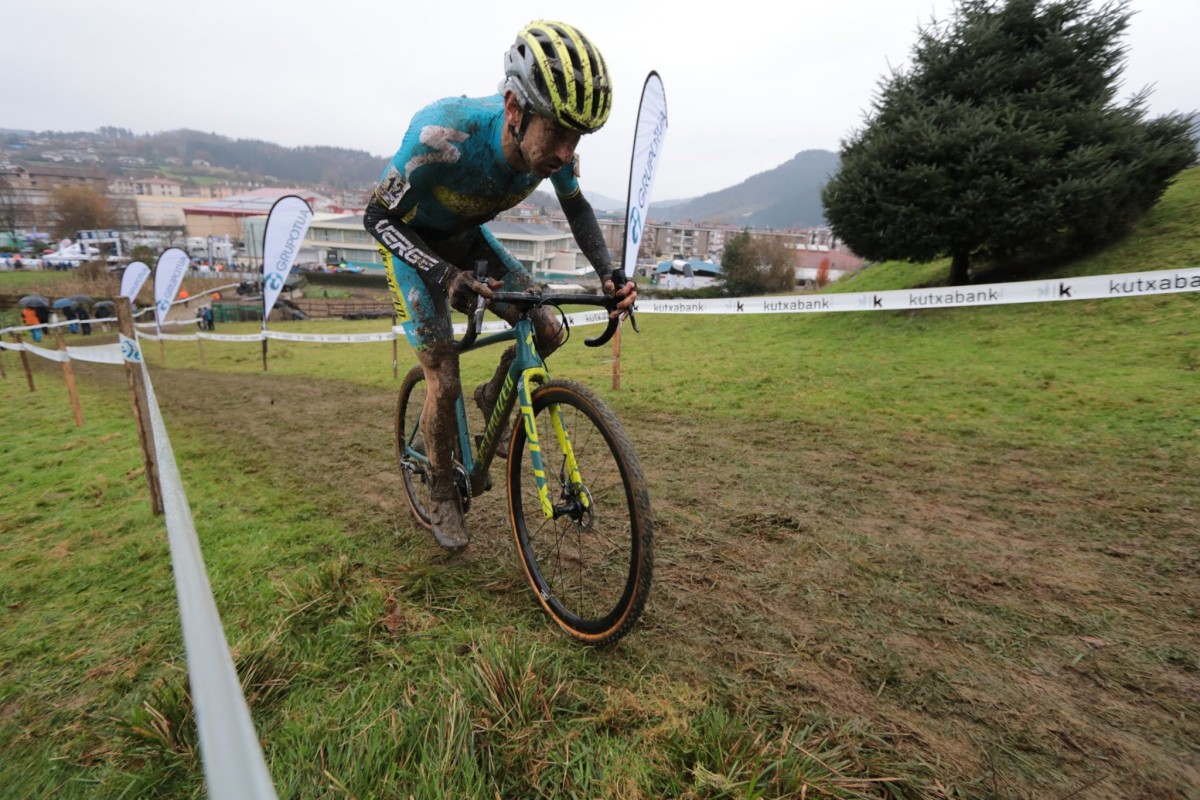 Aitor Hernández y Olatz Odriozola ganadores del Ciclocross de Oñati