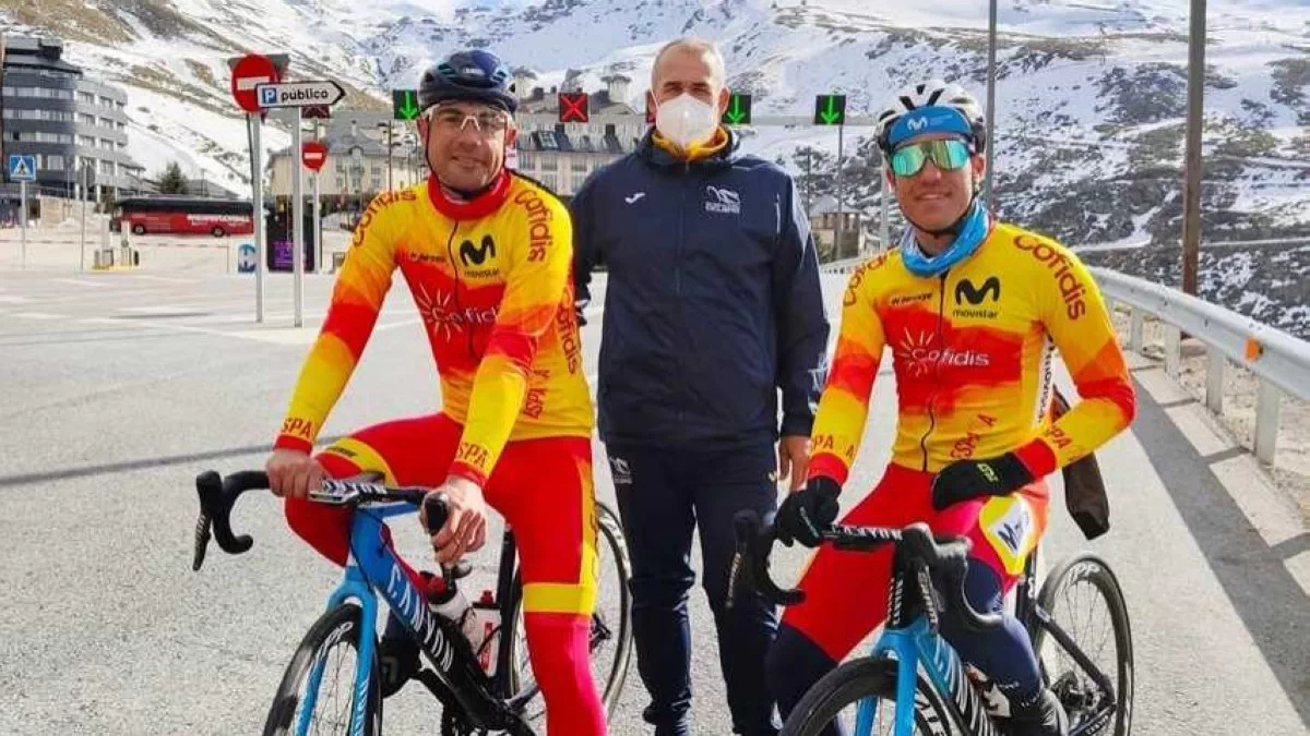 Albert Torres y Sebastián Mora concentrados en Sierra Nevada