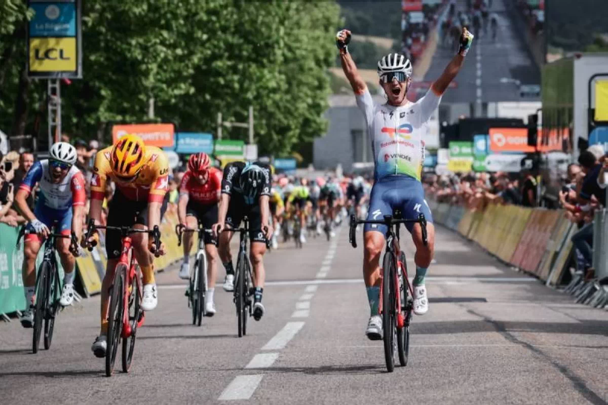 Alexis Vuillermoz gana la segunda etapa y lidera el Critérium du Dauphiné 2022