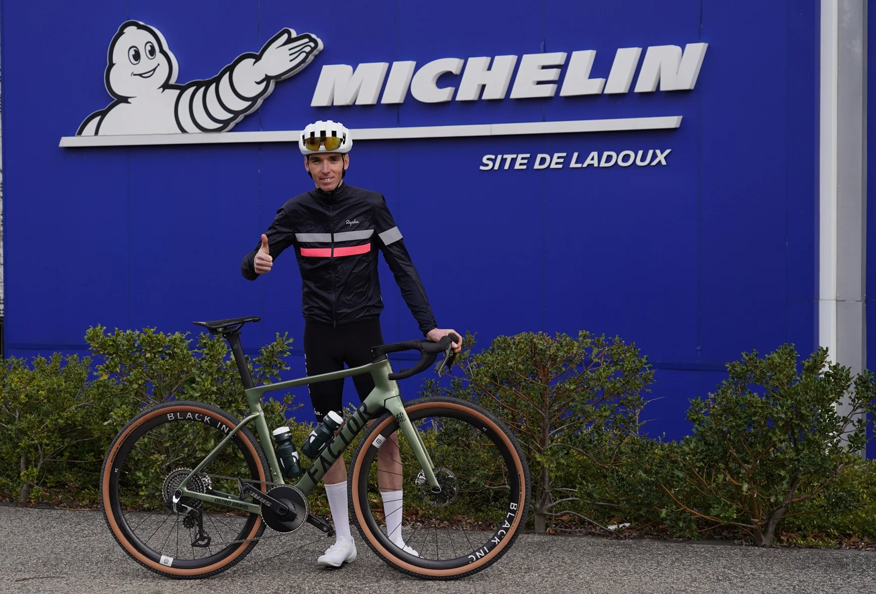 Alianza estratégica entre Michelin y Romain Bardet para conquistar el Gravel