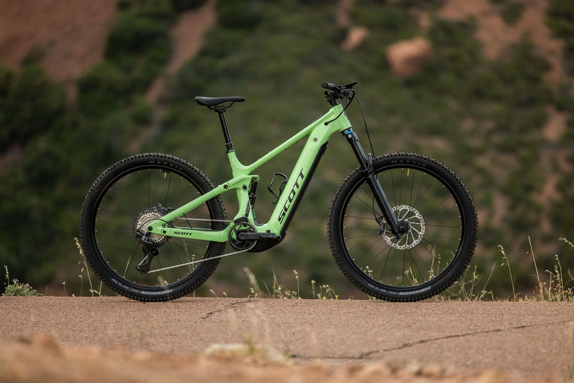 Análisis completo de la nueva Scott Strike 2027 la eMTB pensada para largas jornadas de pedaleo