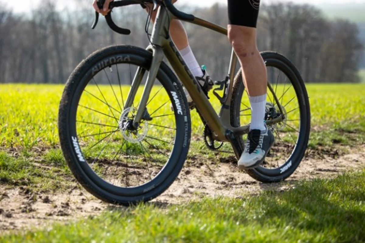 Análisis de las ruedas Mavic Allroad SL Carbon y su eficiencia aerodinámica superior