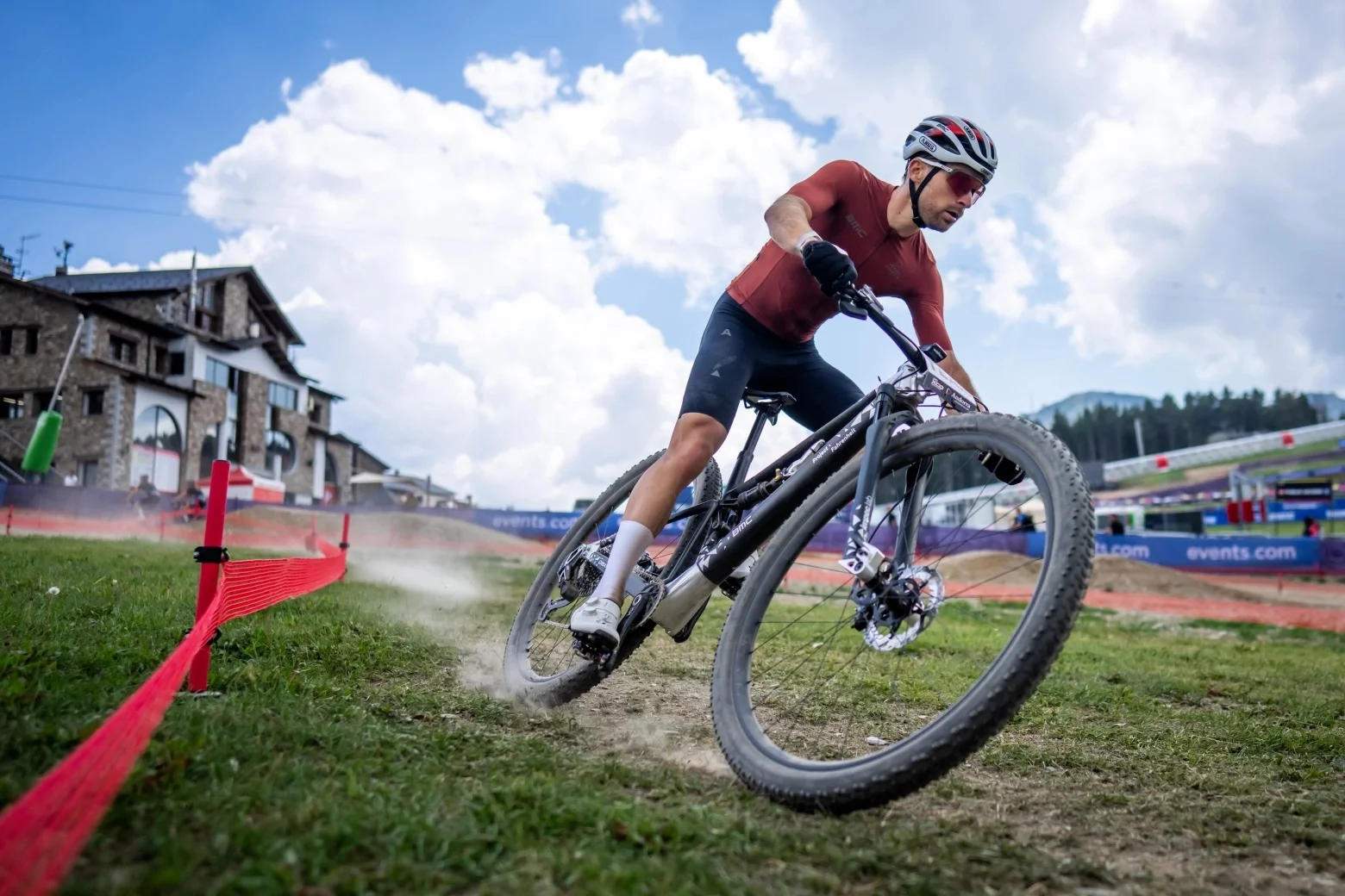 Analizamos la aprobación por parte de la UCI de las 32 pulgadas en la competición de MTB 2026