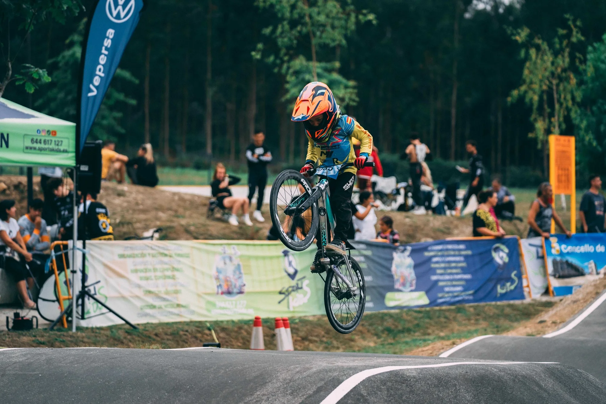 Ángel Esteban y Paula Rodríguez se imponen en el Pump Track de Xove
