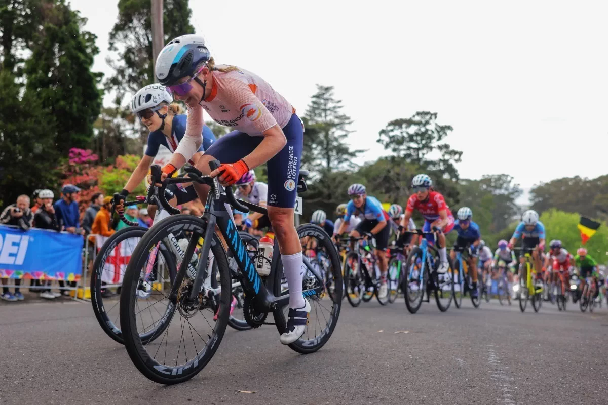 Annemiek van Vleuten completa la temporada perfecta tras ganar el Campeonato del Mundo