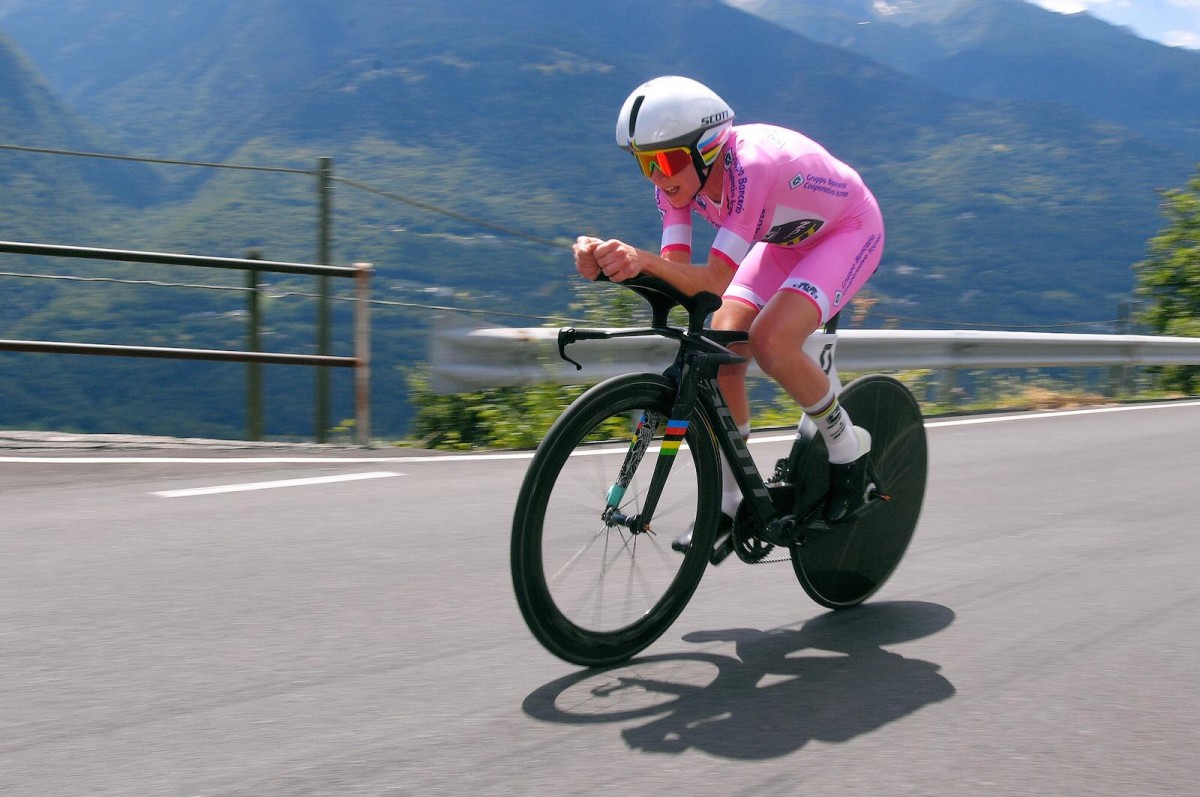 Annemiek van Vleuten sentencia el Giro Rosa en la cronoescalada