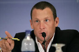 Lance Armstrong sale en defensa de Landis