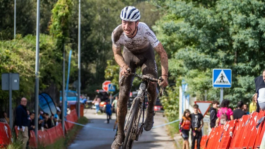 Arrancó en Porriño la Copa Galicia de Ciclocross 2024