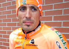 Dos horas de entreno para Euskaltel en el día de descanso
