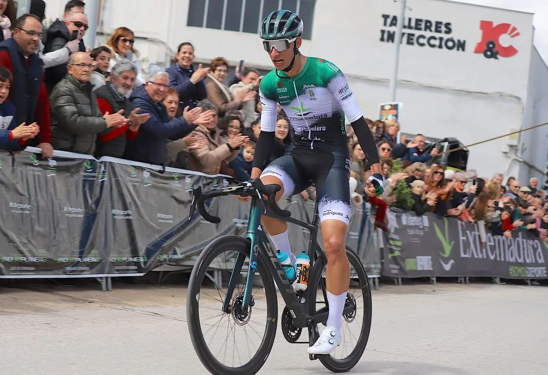 Atropellado Adrián Benito, corredor del Extremadura Pebetero, mientras entrenaba
