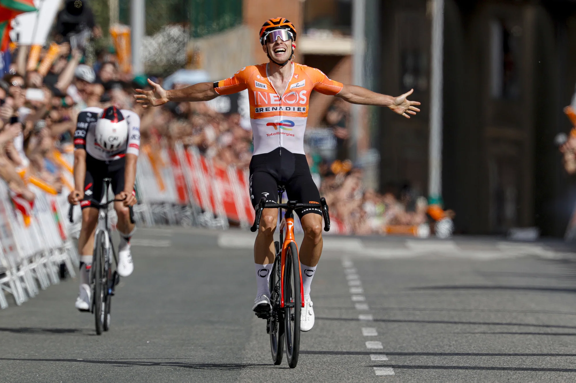 Axel Laurance (IGD) conquista la tercera etapa de la Itzulia en Basauri