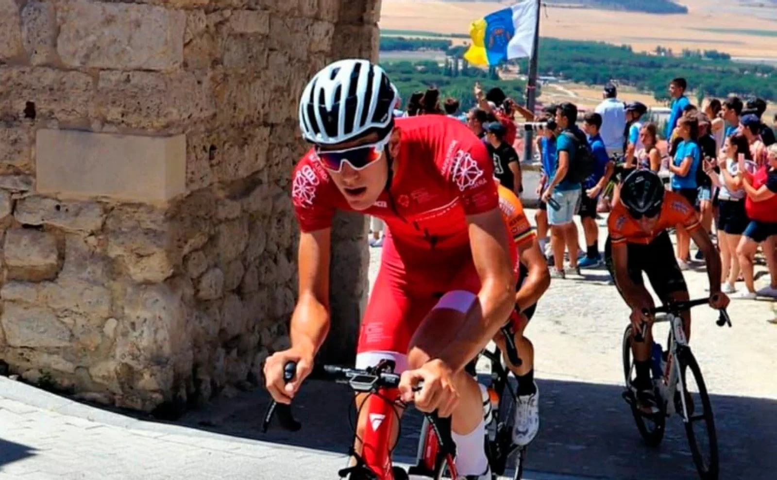 El Equipo Finisher incorporará en 2023 a cuatro ciclistas navarros que llegan pisando fuerte desde juveniles