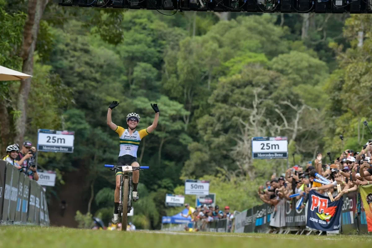 Bec McConnell conquista en Petrópolis su primera prueba de la Copa del Mundo