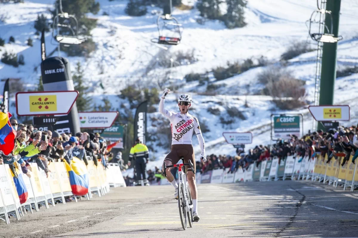 Ben O’Connor sorprende en La Molina para situarse como líder de la Volta 2022