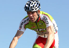 BH Hermans Axarquia y Bricoblock repiten victoria